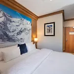 Eden Rock Hotel 3*