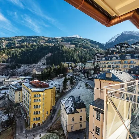 Hotell Eden Rock 3*